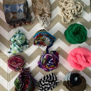 Bundle of 1 dozen scarves